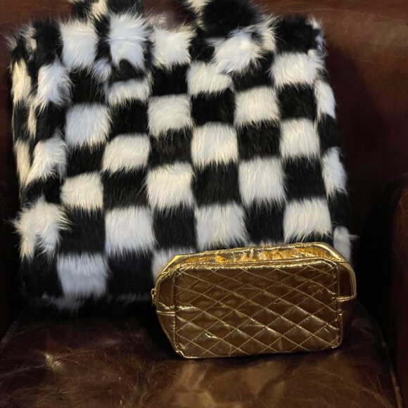 ⭐️HOST PICK⭐️MacKenzie Childs Totally Mod Fab Fur Check Tote! -NEW - Picture 16 of 16